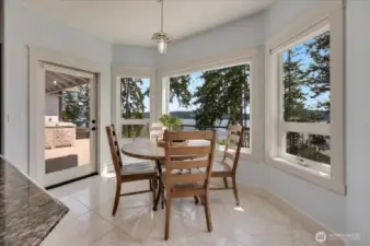 Enjoy morning coffee, views and watch the bald eagles soar from your dining nook