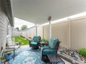 Lovely rear yard area