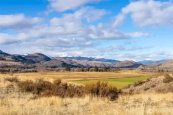 The Hardbitten Ranch is an exceptional Methow Valley property.