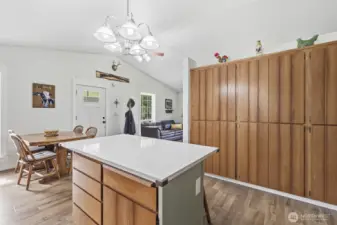 Lots of cabinets and storage areas for all those kitchen gadgets