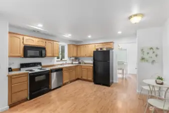 Great Kitchen space with breakfast nook