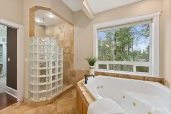 Primary Bathroom Suite with Large Jetted Soaking Tub