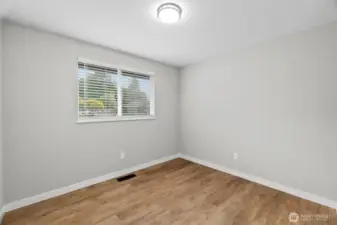 Bedroom #3- Front yard views