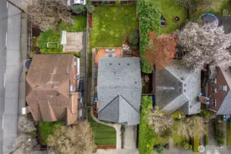 Pristine Tudor on Everpopular Green Lake!