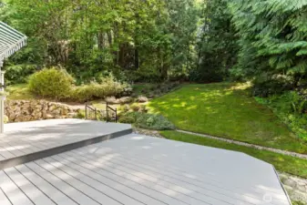 Large deck, perfect for entertaining!.