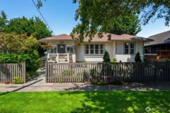 This well-maintained Craftsman bungalow features classic lap siding, a low-pitched roofline, and large windows that fill the home with natural light—all in a premium Mount Vernon location. It’s the perfect place to make your next move.