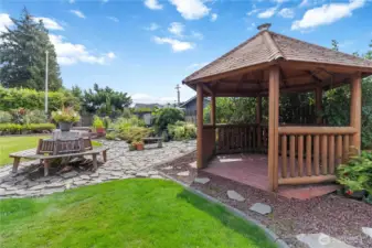 gazebo, great for a hot tub