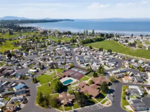 Super close to Birch Bay beaches, shops and dining!