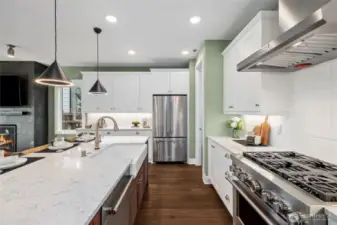 Pictures of Model Home. Not pictures of actual home. Features, colors, layout may vary.