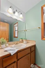 Main level guest bath