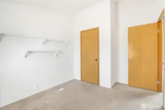Another view of the cozy 3rd bedroom.