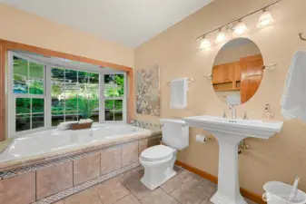 Upstairs bathroom with jetted tub
