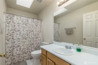 Full hall bathroom upstairs