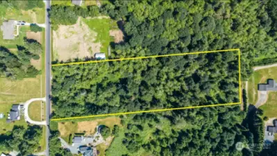 Aerial showing property lines (appx)