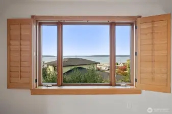 Large 3rd floor bedroom view - Olympic Mountains