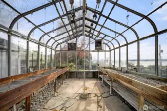 Commercial grade greenhouse