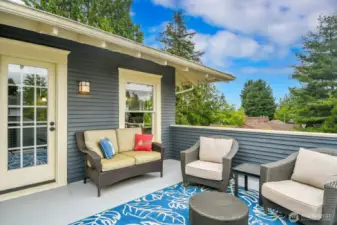 I call dibs on this room with the deck!
