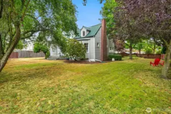spacious yard