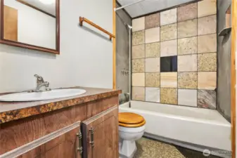 Custoom Tile Surround