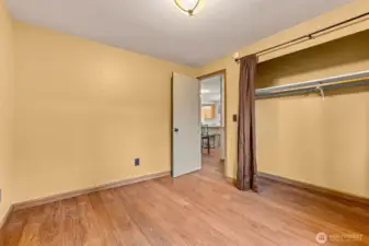 2nd bedroom