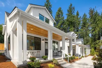 DAISY FARMHOUSE CANOPY HOMESITE 2