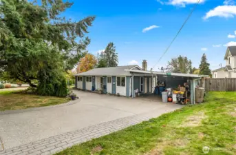 Ample Parking for Multiple Vehicles