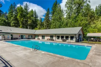 Riverside Lodge and pool, open seasonally.