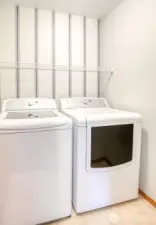 Utility Room appliances included