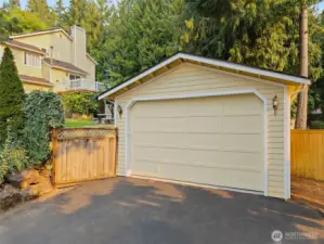 Detached Garage
