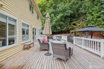 Back wood deck