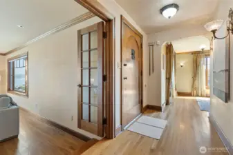 Front entry, Living Room to the left, straight ahead is the Dining Room.
