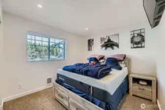Additional bedroom.