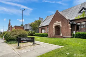 Public Library in Proctor District