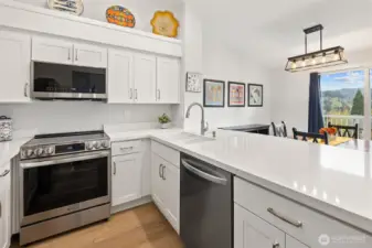 Fully remodeled Kitchen with quartz counters
