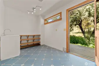 Laundry mud room w/ outdoor access and natural light