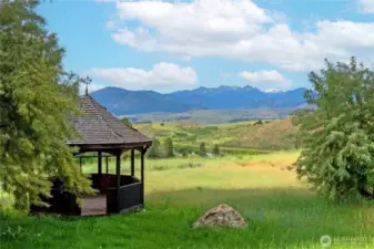Your own Methow Valley sanctuary. Come rest, relax and rejuvinate!