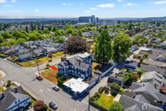 Amazing location - central to EVCC, waterfront & Providence.