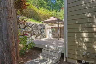 Super private deck