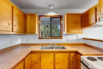 Apartment Full Kitchen