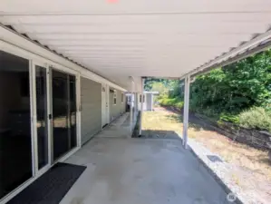 Spacious covered patio