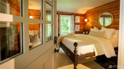 The sleeping cabin is lined with cedar.