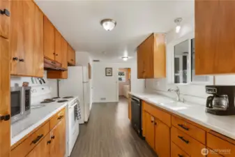 Light and bright kitchen