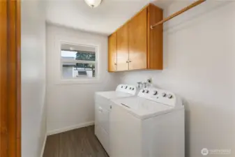 washer and dryer stay