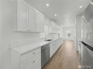 Virtually staged, removed items from counter.