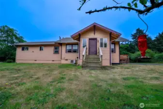 North entryway into home