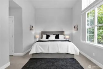 14+foot ceiling main bedroom