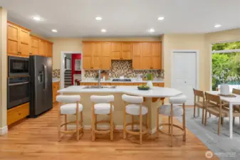 Open layout for hosting.