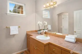 3/4 Bath on Main.