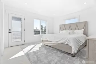 Upstairs primary suit