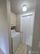 Laundry area - view 1